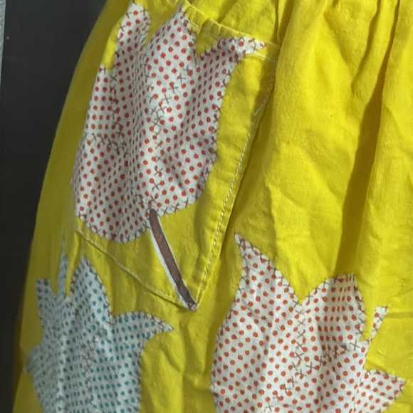 Vintage Apron-Bright Yellow Floral with Mini Polka Dot Print-EUC - Picture 2 of 12